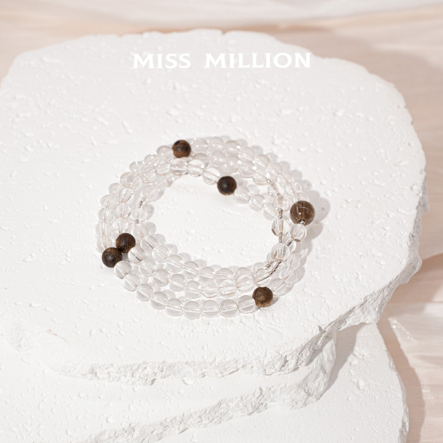 White quartz crystal as the main material, symbolizes clarity and purity
