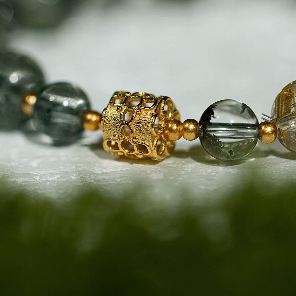 Green phantom quartz showcases the harmonious elegance of Eastern color aesthetics