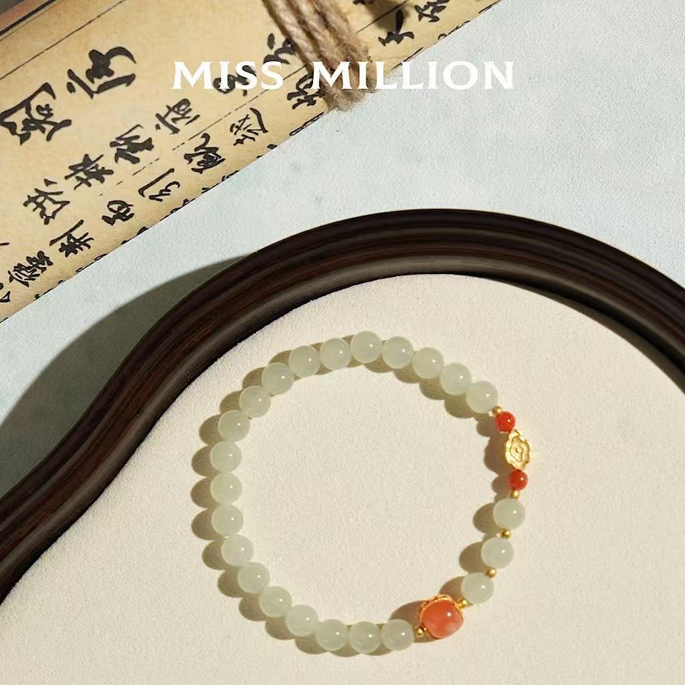 Qing Shui Hetian jade showing gentle brightness and calm softness