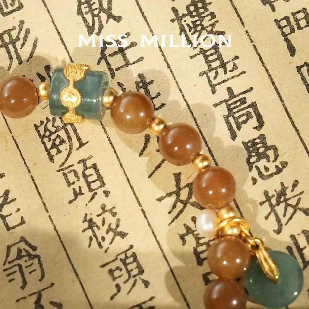 Pearl blue water jadeite accessory, precious and auspicious, presenting an elegant and grand atmosphere