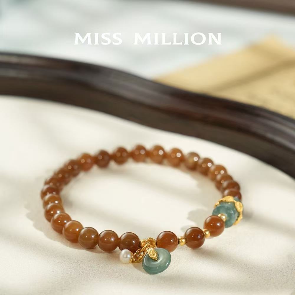 Pearl blue water jadeite accessory, precious and auspicious, presenting an elegant and grand atmosphere