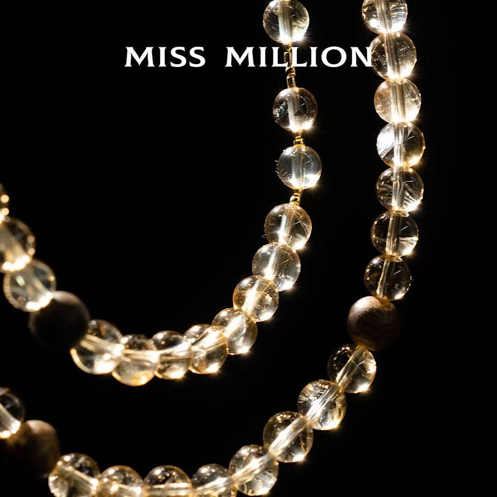 This yellow crystal necklace will enhance your unique charm